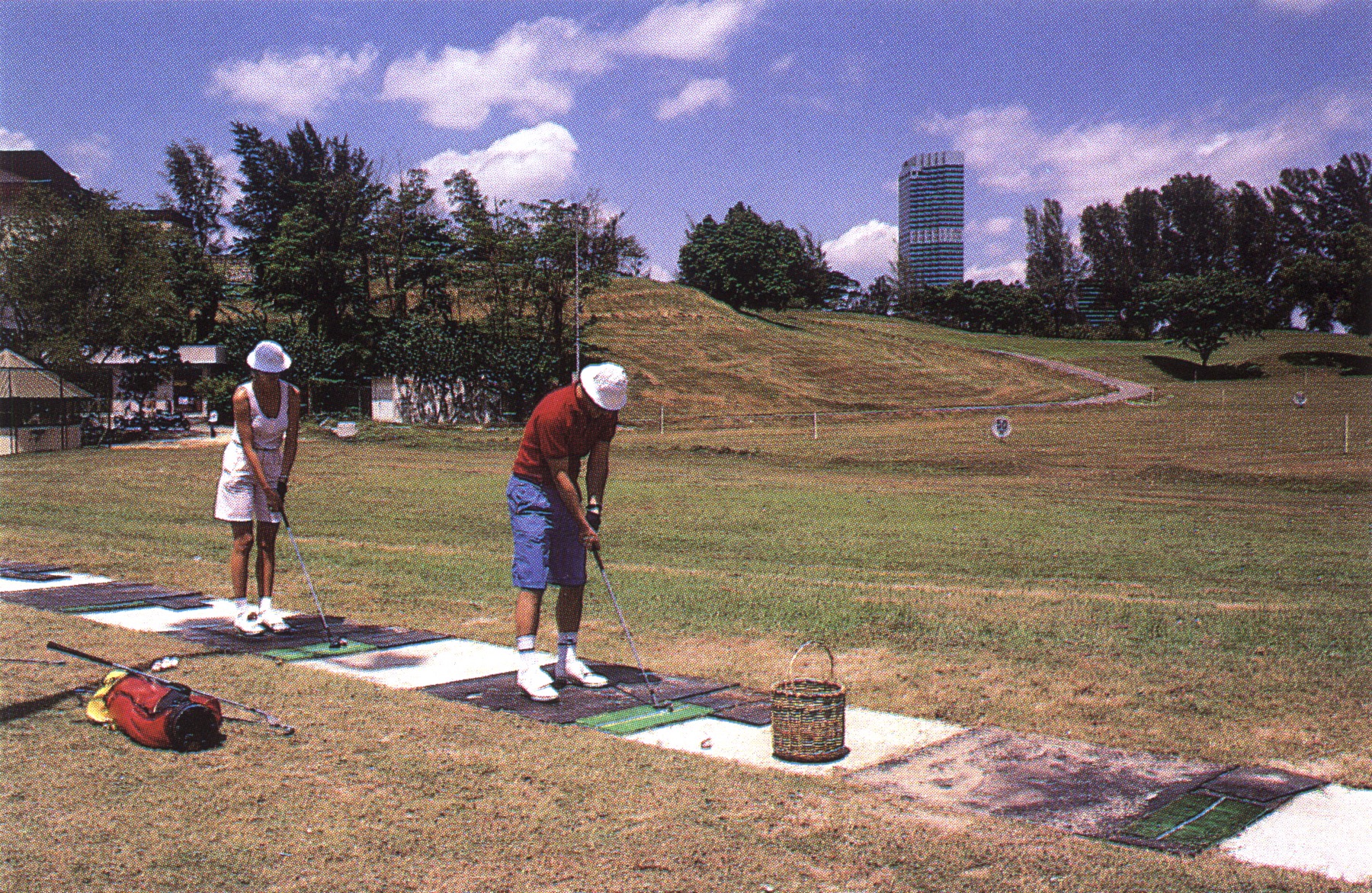 GOLFING 80S