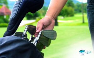 Golf-Player-Choosing-Club